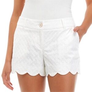 Crown & Ivy White Scalloped Shelby Chino Shorts Women’s Size 4P